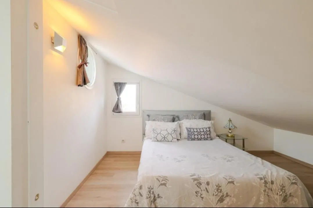 Appartements Au Cros De Cagnes 0*, Cros-de-Cagnes